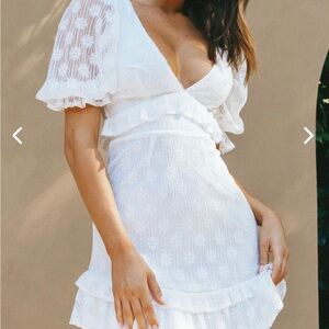 Selfie Leslie White dress